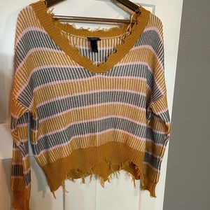 Daytrip distressed hem sweater. Never worn!
